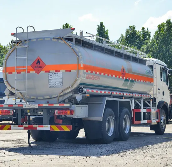 Export-Grade-Sinotruk-6X4-10000L-off-Road-Fuel-Tank-Truck