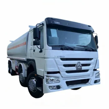 Low Mileage HOWO 10 Wheeler 28000L Diesel Tank Truck