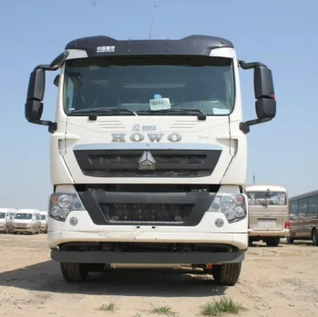 Well-Maintained Used Sinotruk 8X4 35000L Diesel Tank Truck